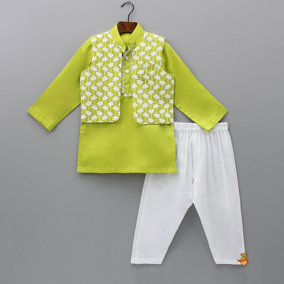 Pre Order: Green Kurta With Printed Front Open Jacket And Pyjama