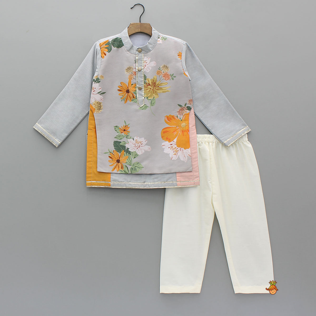 Pre Order: Foral Printed Attached Flap Colour Block Kurta With Pyjama