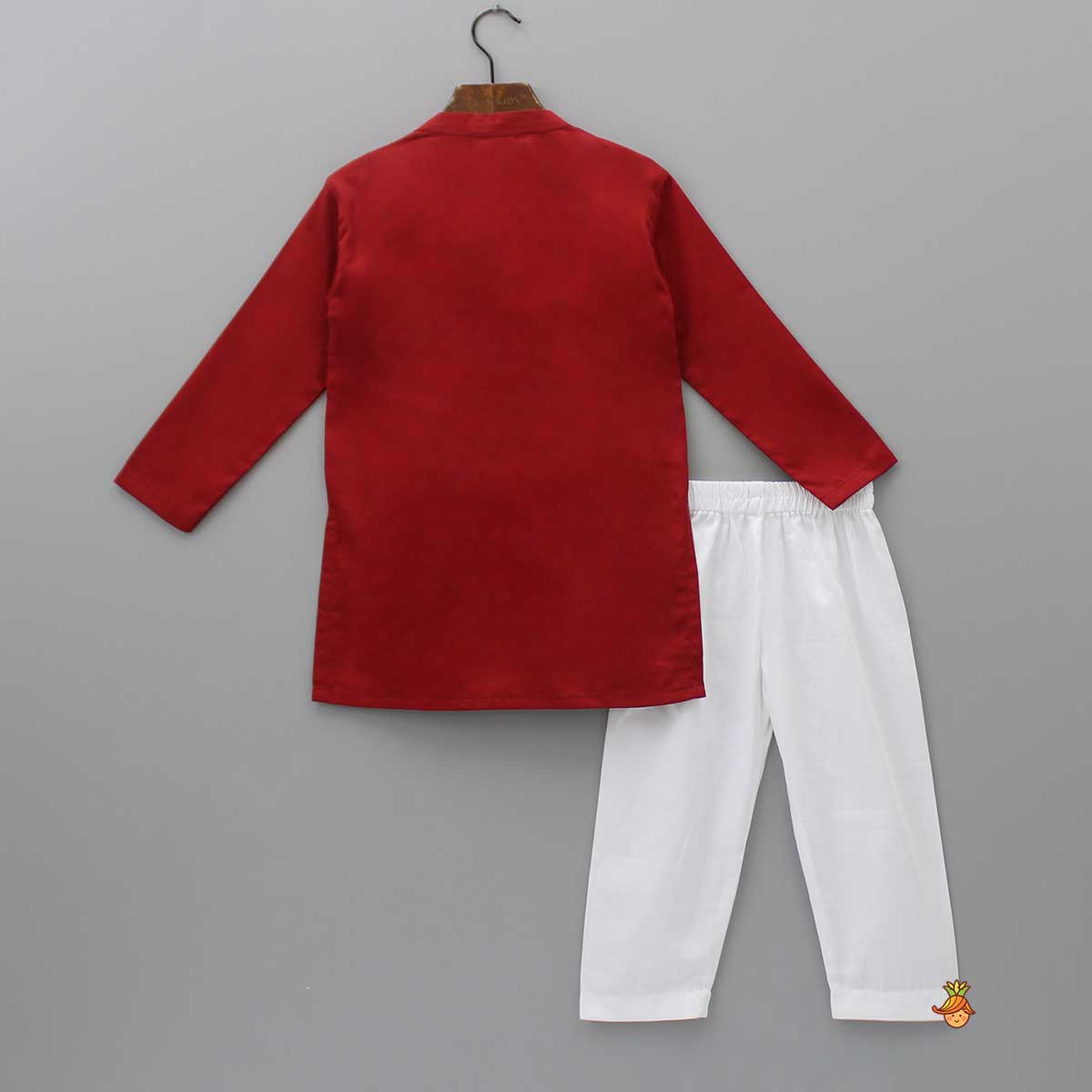 Pre Order: Ganesh Thread Embroidered Red Kurta And White Pyjama