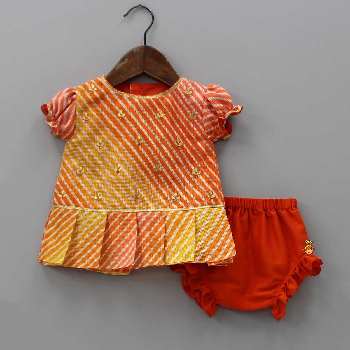 Pre Order: Leheriya Printed Puff Sleeves Top And Orange Bloomer