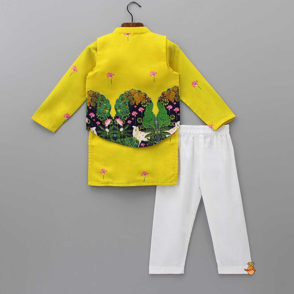 Pre Order: Yellow Printed Kurta With Open Jacket And Pyjama