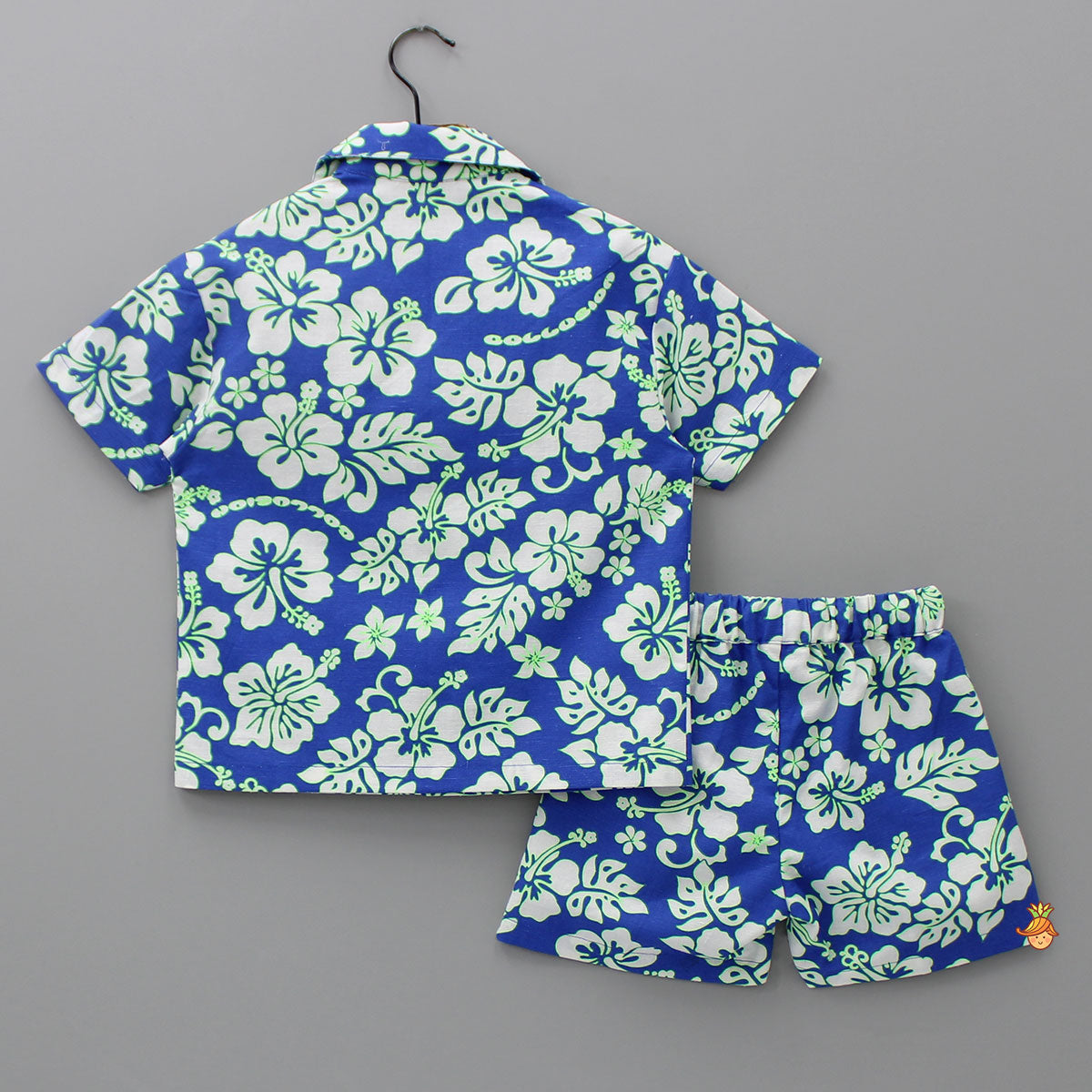 Pre Order: Floral Printed Notch Collar Shirt And Side Pockets Detail Shorts