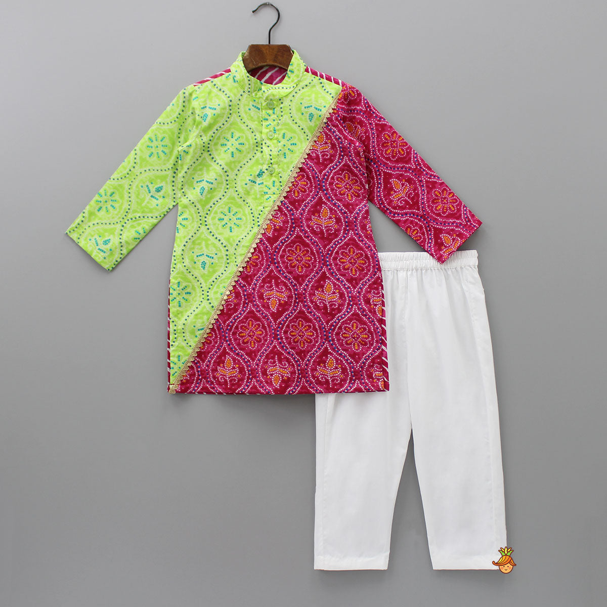 Pre Order: Bandhani And Leheriya Dual Printed Kurta With Pyjama