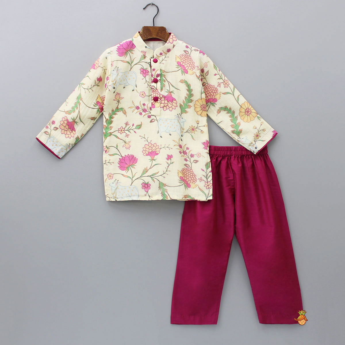 Pre Order: Floral Printed Kurta And Pink Pyjama