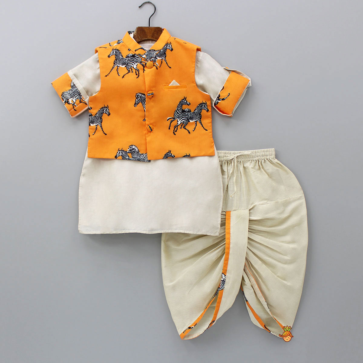 Pre Order: Plain Kurta And Animal Printed Jacket With Dhoti