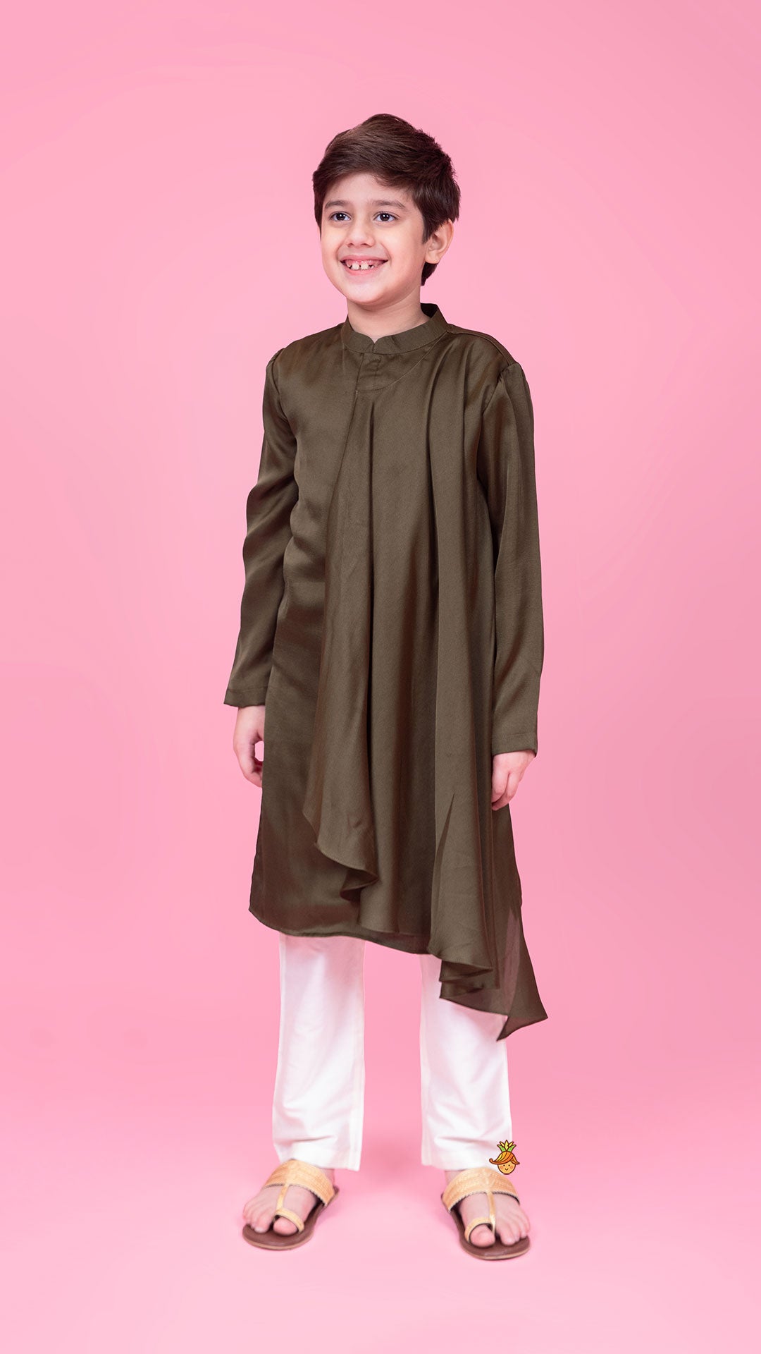 Pre Order: Stylish Drape Green Kurta And Pyjama