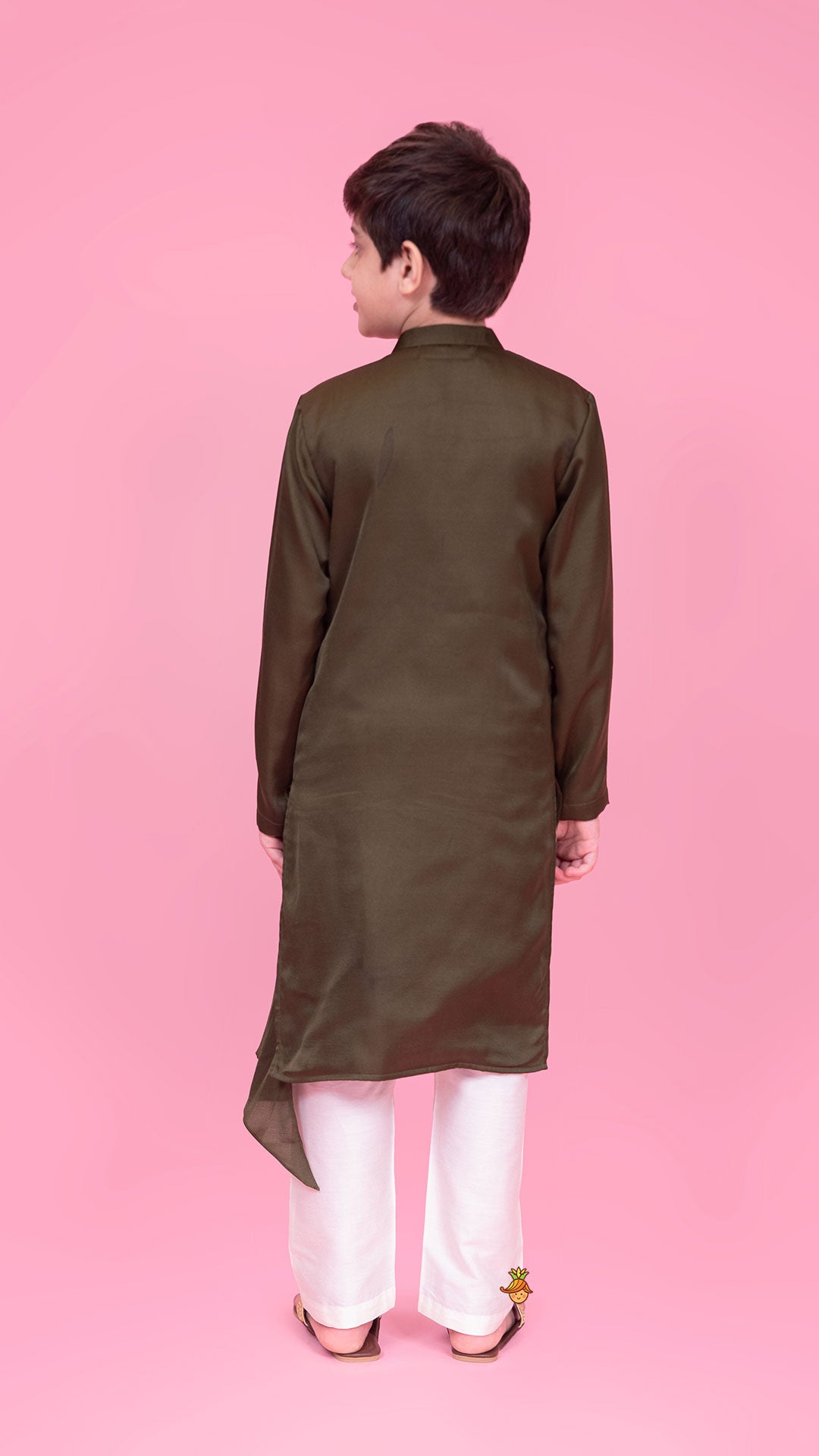 Pre Order: Stylish Drape Green Kurta And Pyjama