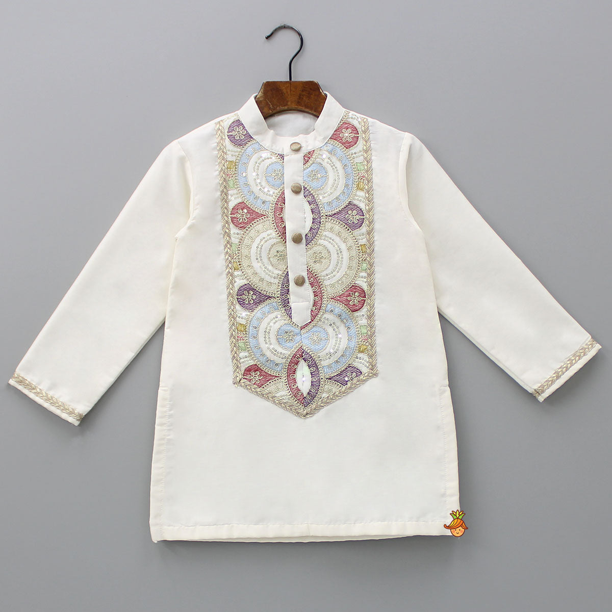 Pre Order: Embroidered Off White Kurta And Pyjama