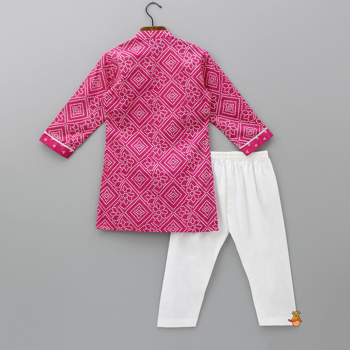 Pre Order: Pink Bandhani Printed Kurta And Pyjama