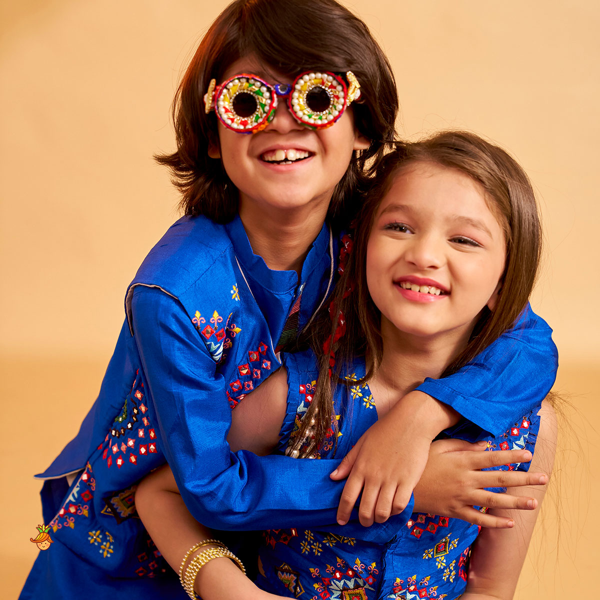 Blue Embroidered Jacket With Kurta And Pyjama twinning model image 3