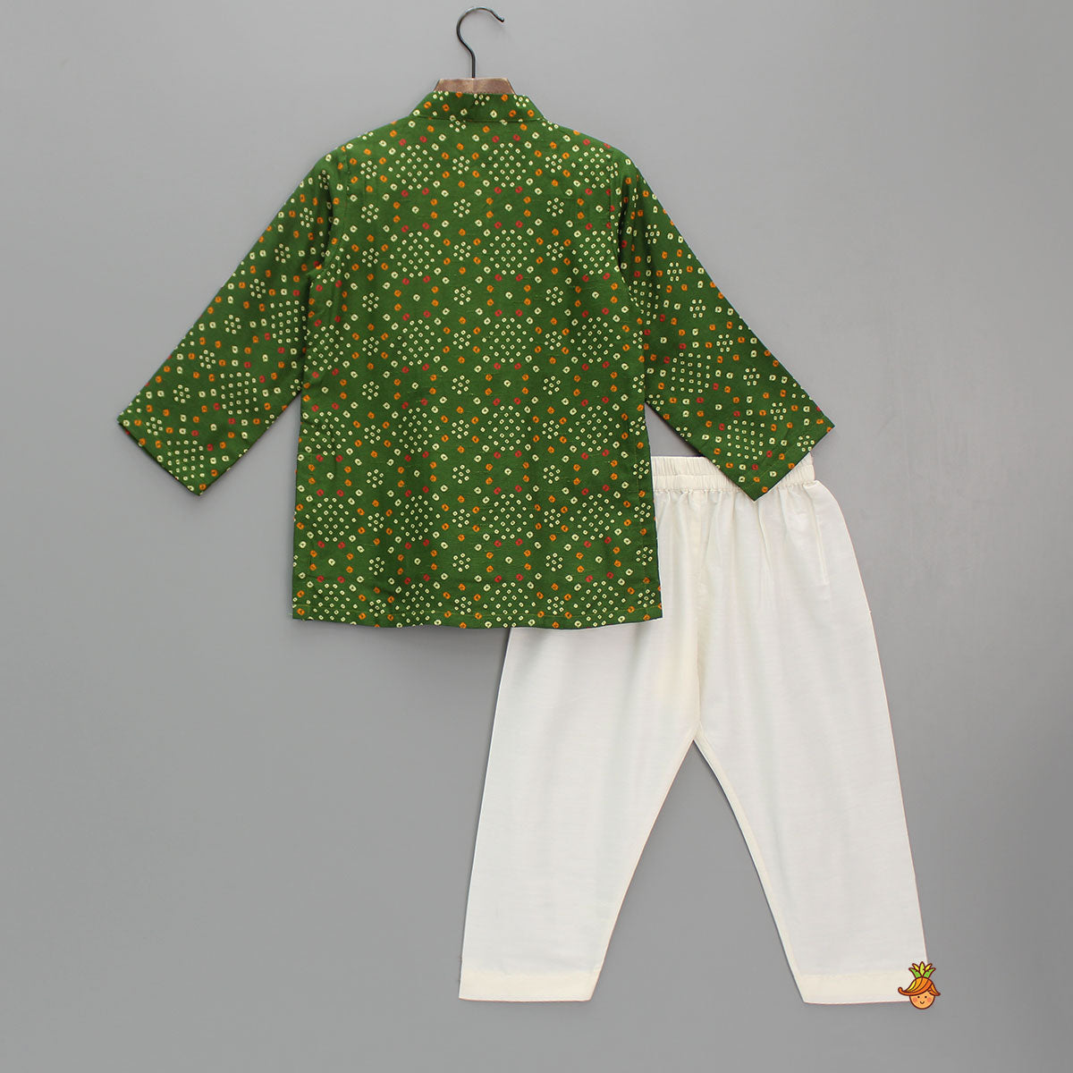 Pre Order: Bandhani Printed Green Kurta And Pyjama