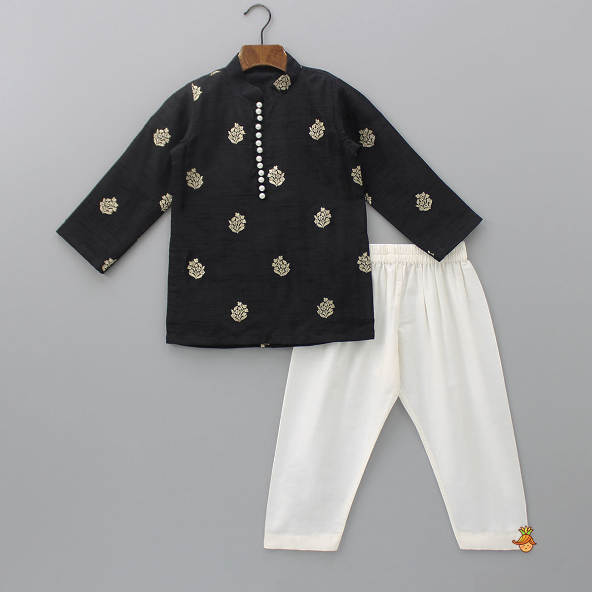 Pre Order: Black Embroidered Kurta With Pyjama