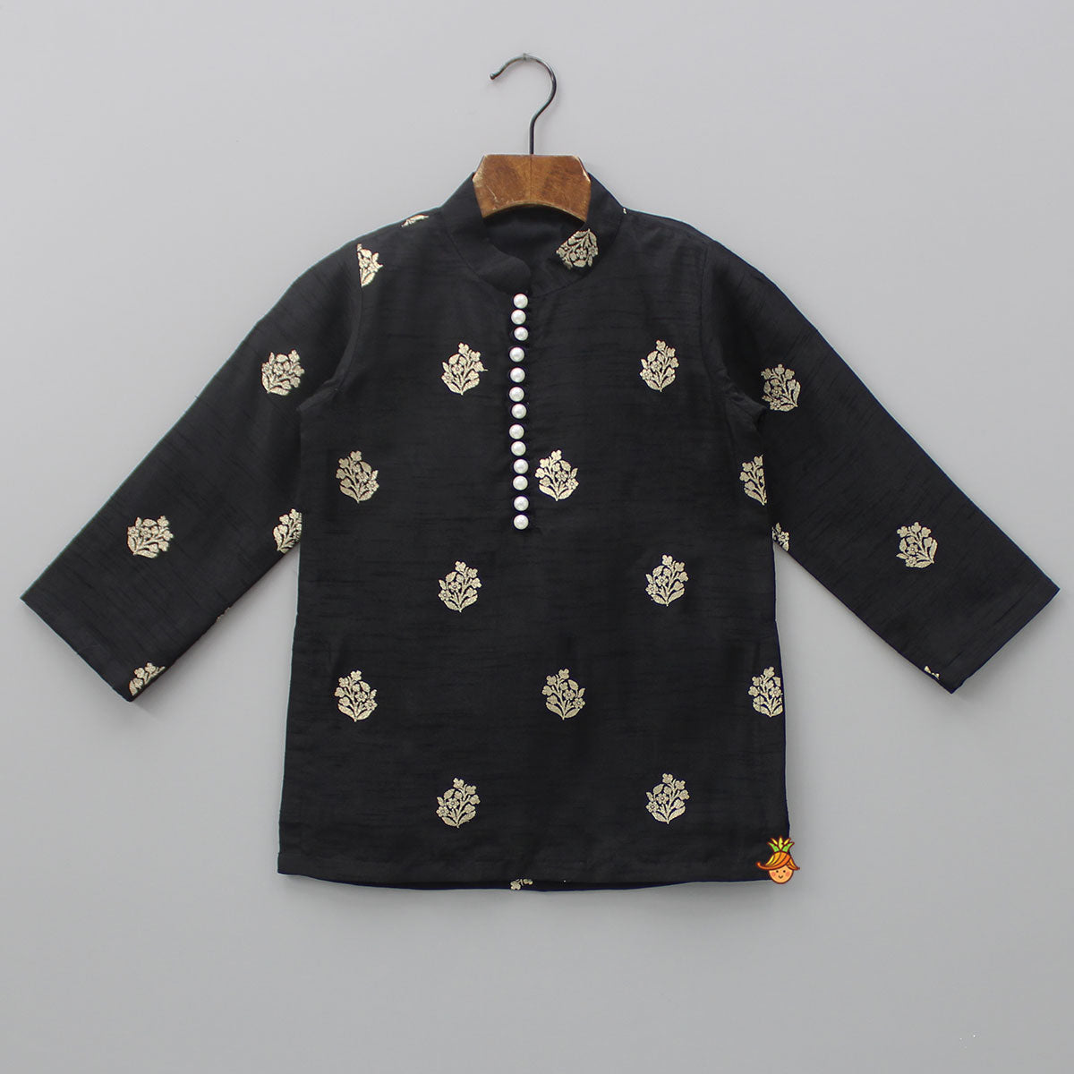 Pre Order: Black Embroidered Kurta With Pyjama