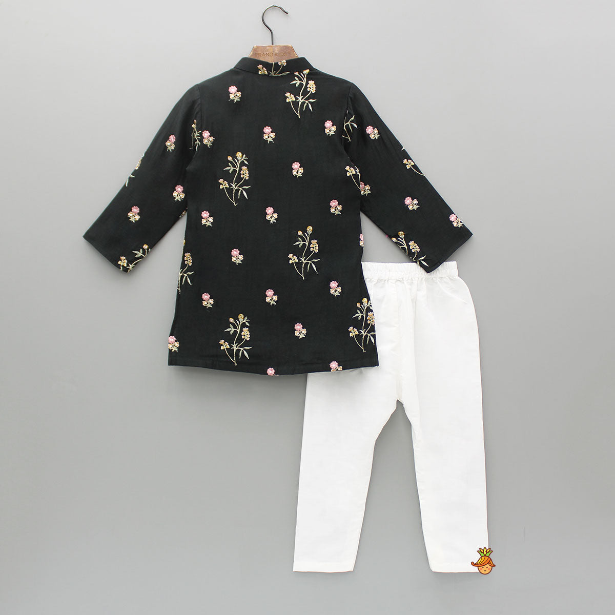 Pre Order: Floral Embroidered Black Kurta And Pyjama