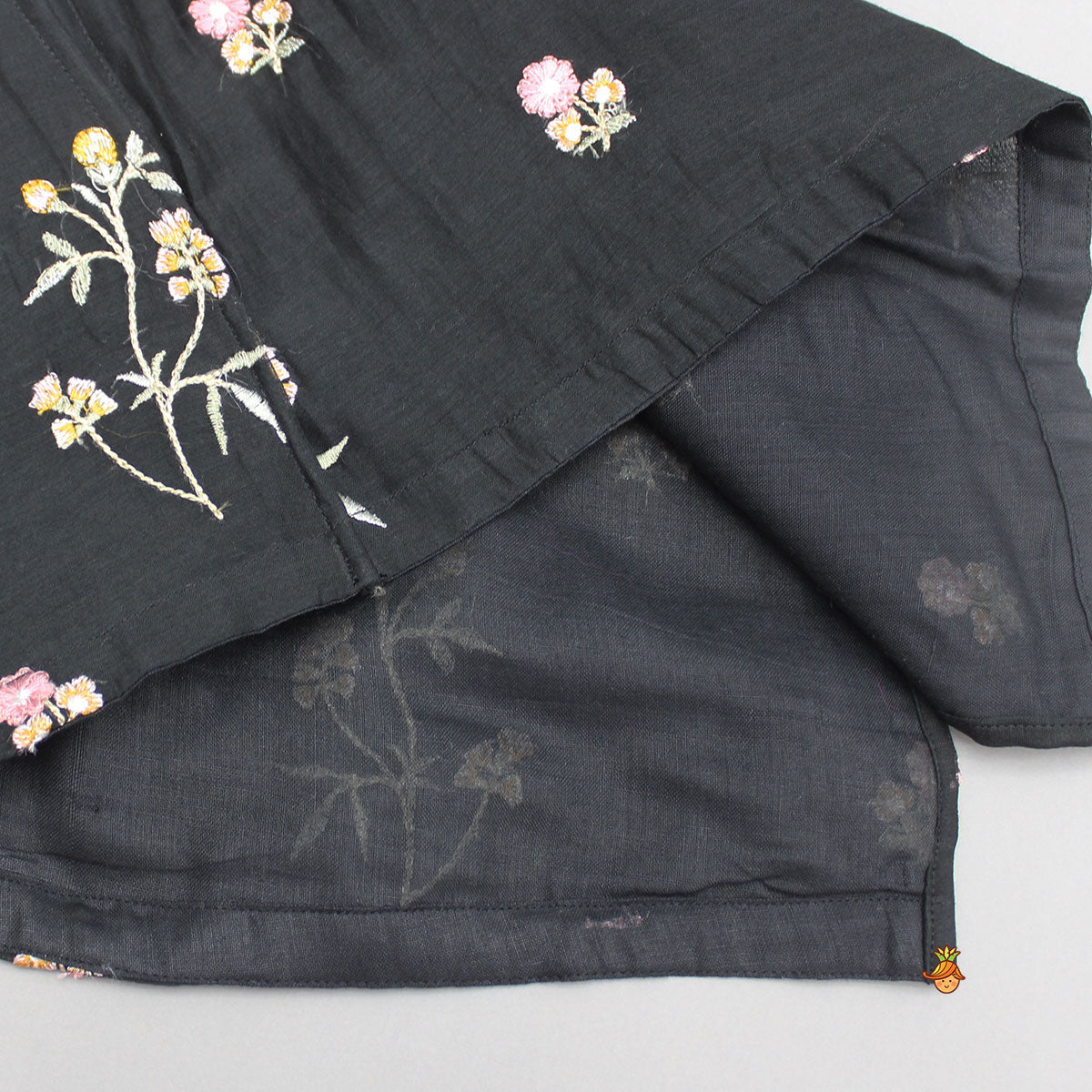 Pre Order: Floral Embroidered Black Kurta And Pyjama