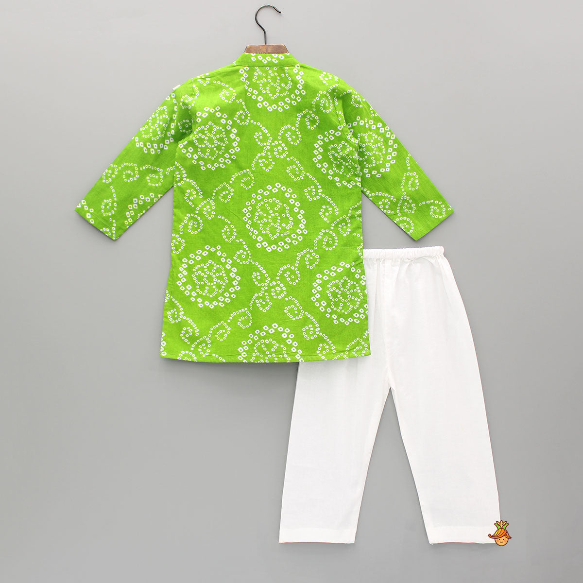 Pre Order: Bandhani Printed Green Kurta With Pyjama