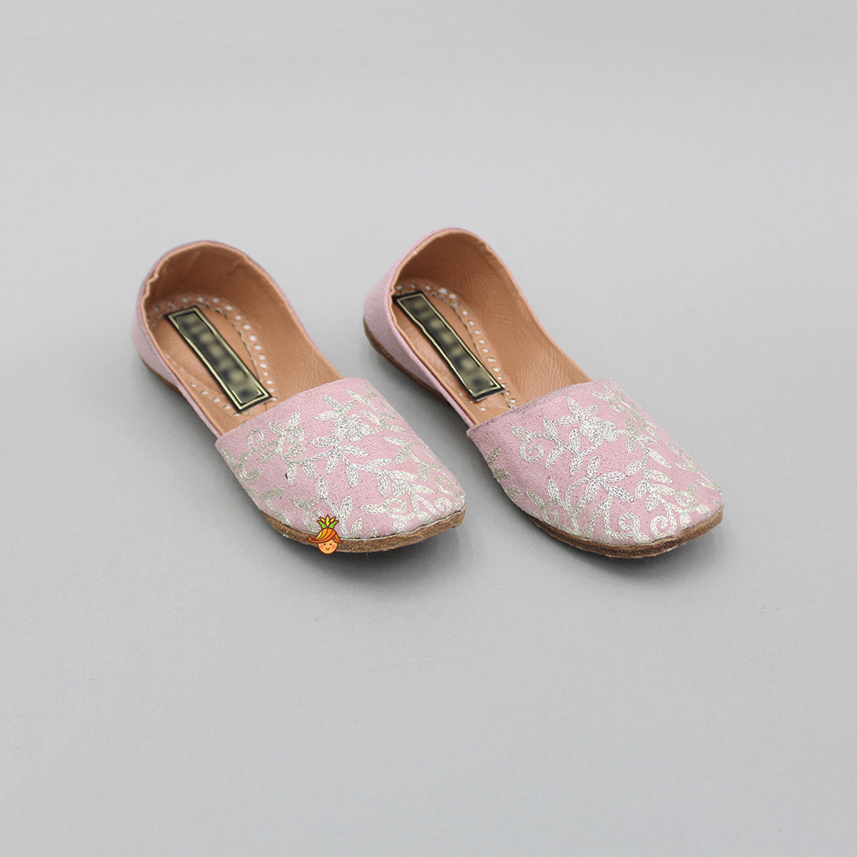 Pink Embroidered Jutti