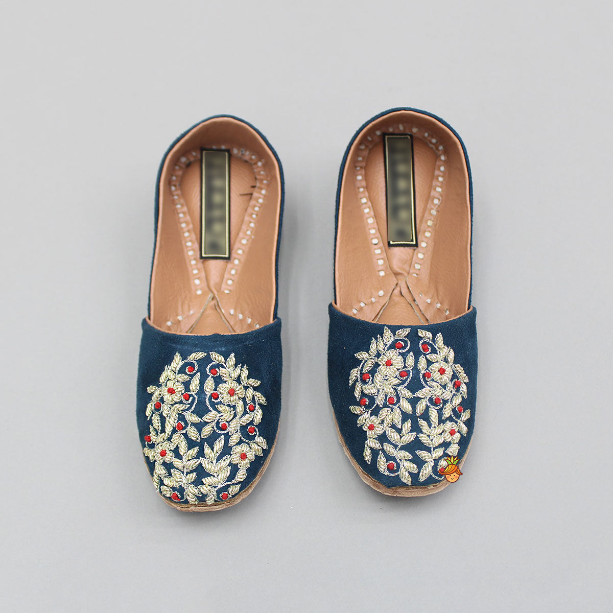 Blue Zardozi Embroidered Jutti