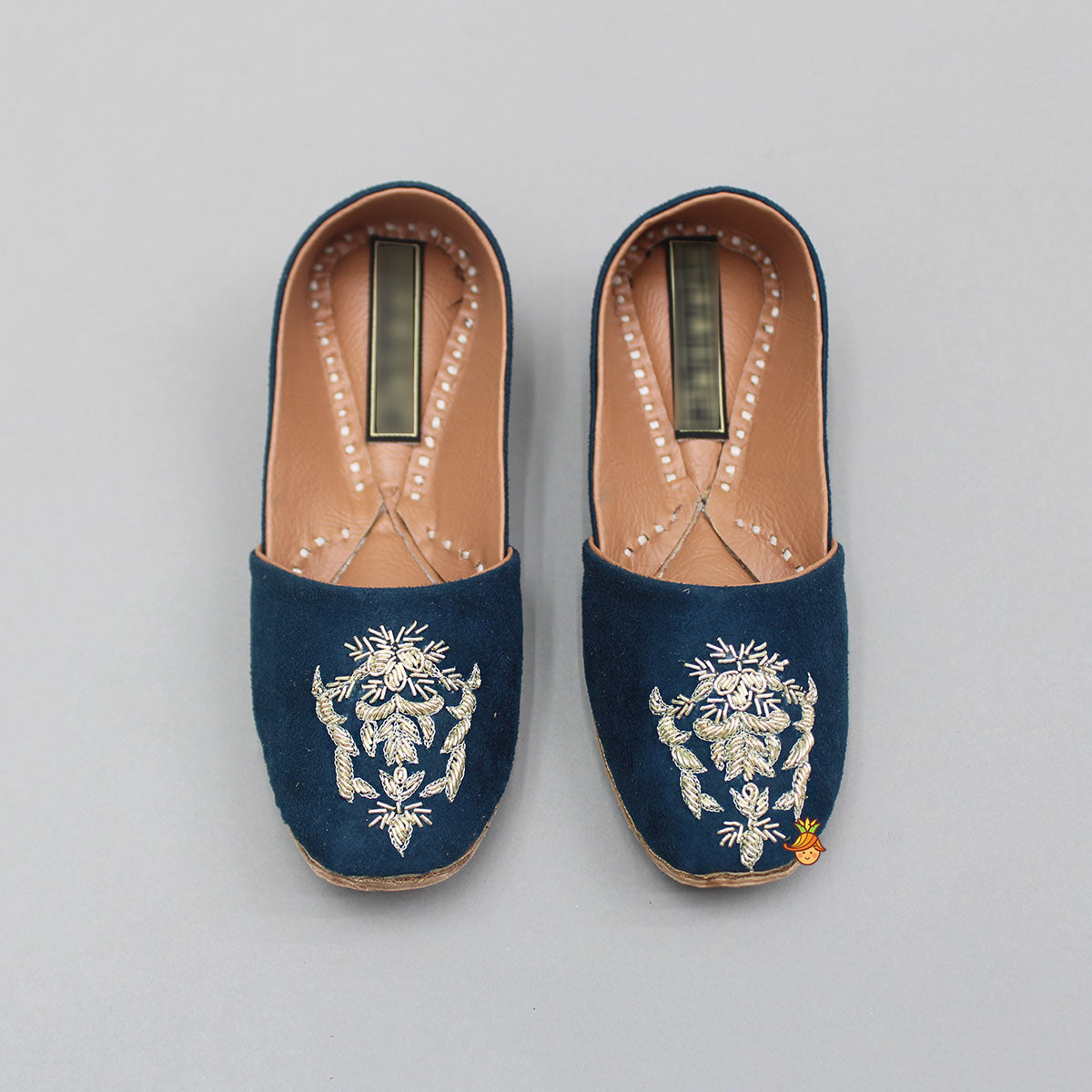 Zardozi Embroidered Blue Jutti