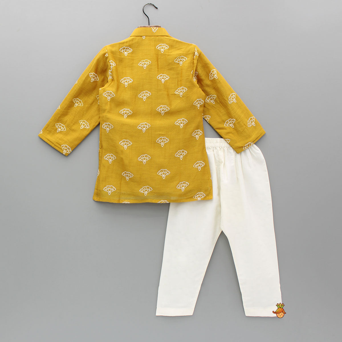 Pre Order: Chanderi Embroidered Mustard Kurta And Pyjama