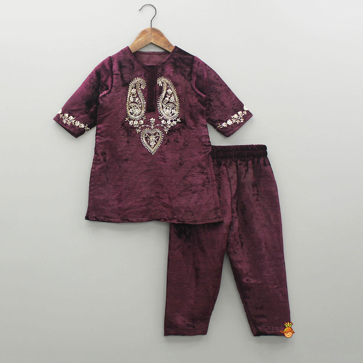 Pre Order: Velvet Zardozi Embroidered Kurti And Pant