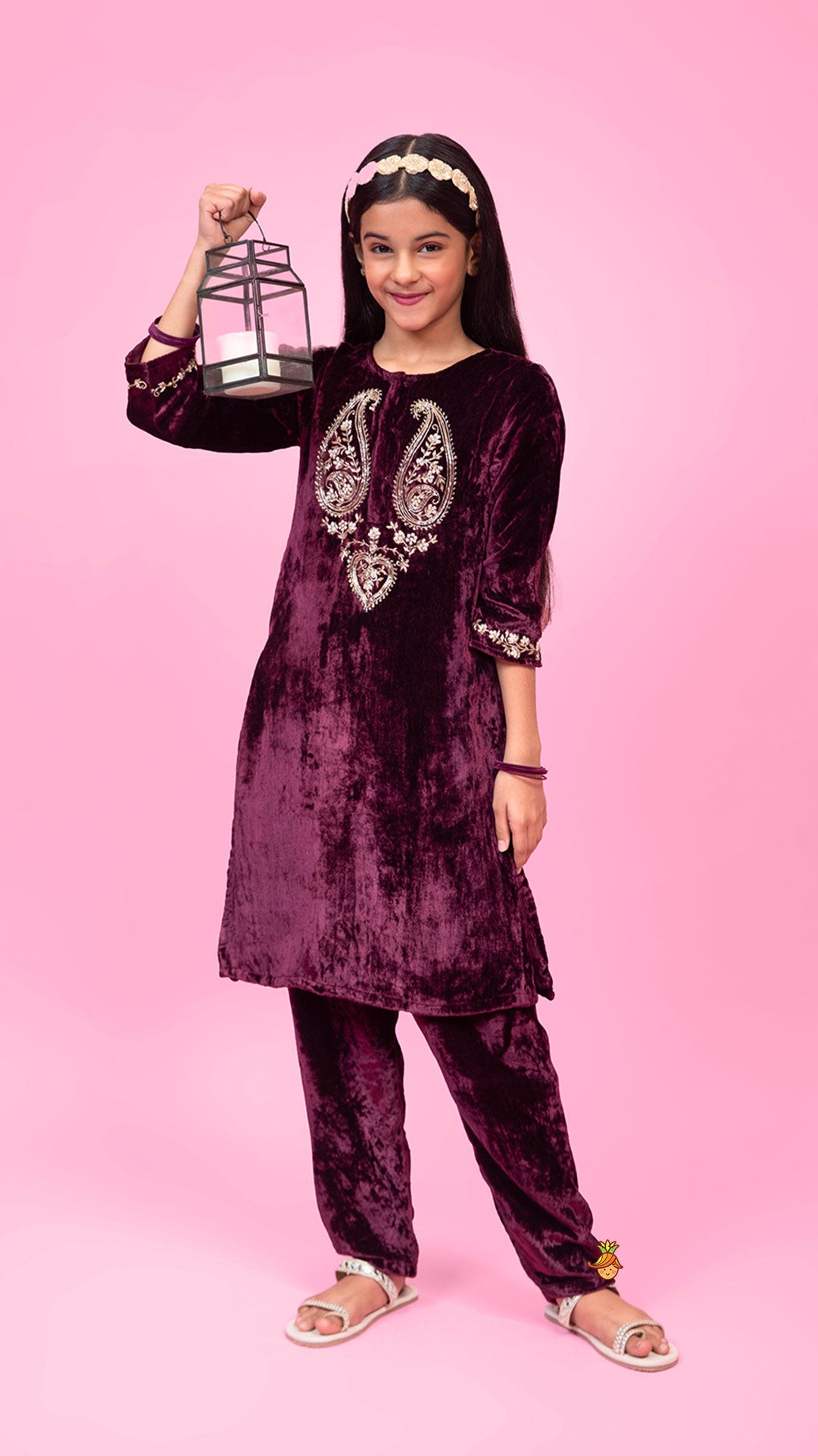 Pre Order: Velvet Zardozi Embroidered Kurti And Pant