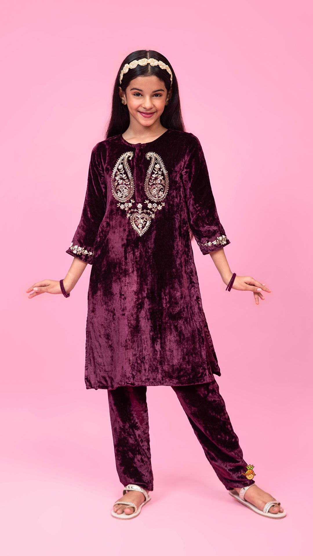 Pre Order: Velvet Zardozi Embroidered Kurti And Pant