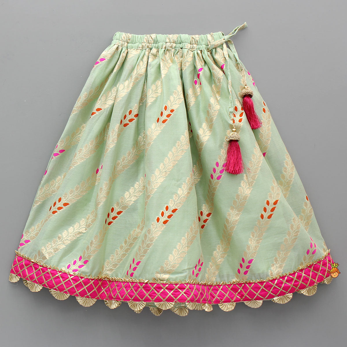 Pre Order: Green Chanderi Embroidered Kurti And Lehenga