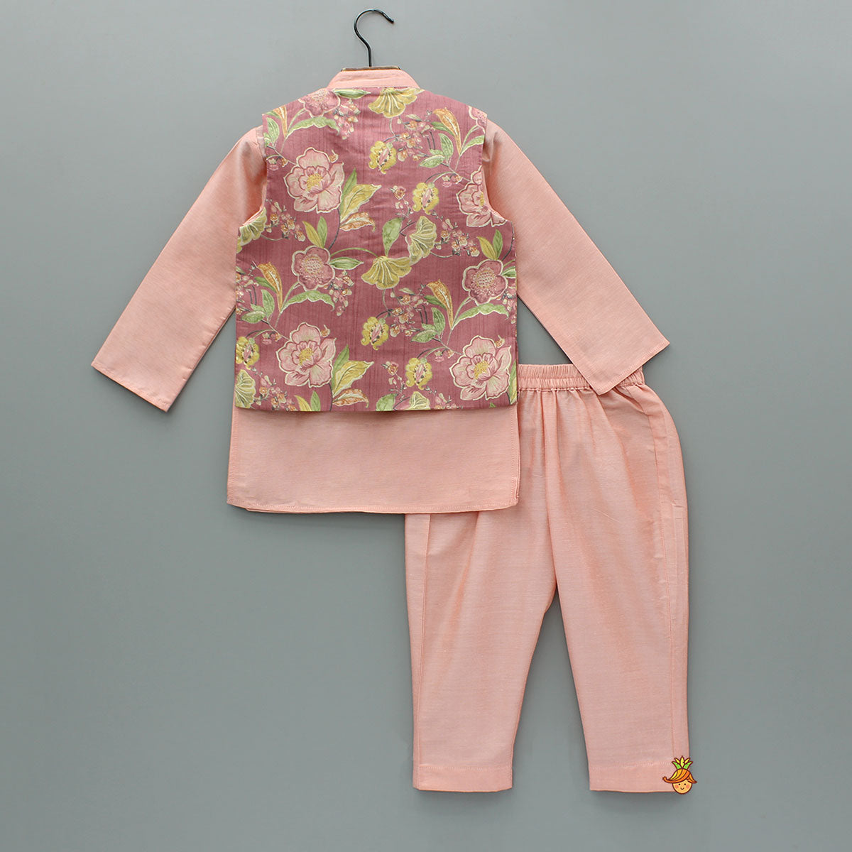 Pre Order: Peach Kurta And Printed Jacket With Pyjama