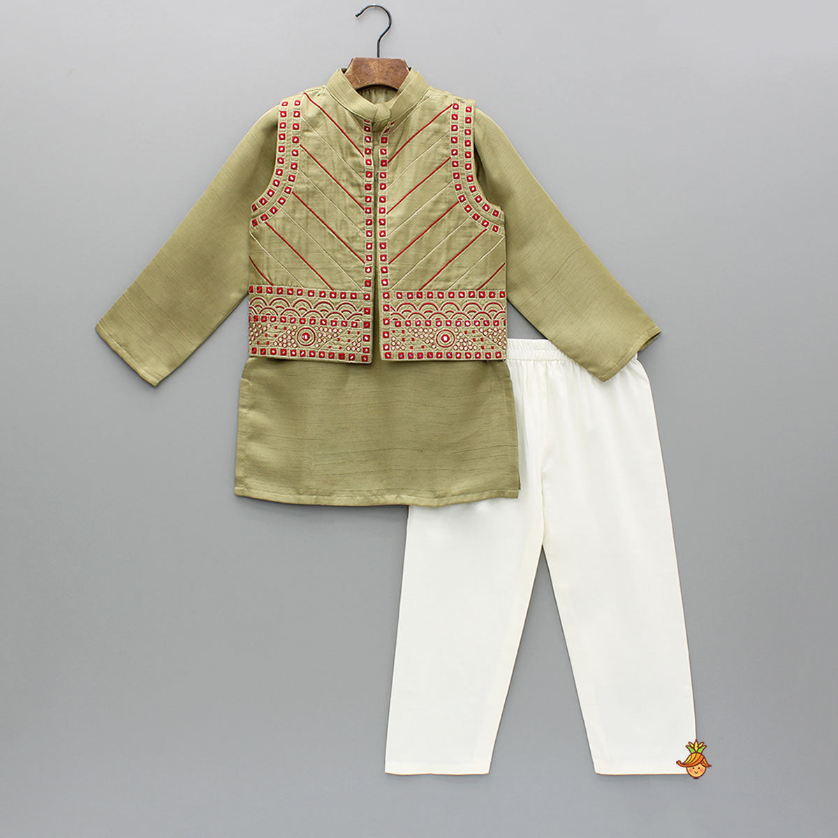 Pre Order: Green Kurta And Embroidered Jacket With Pyjama