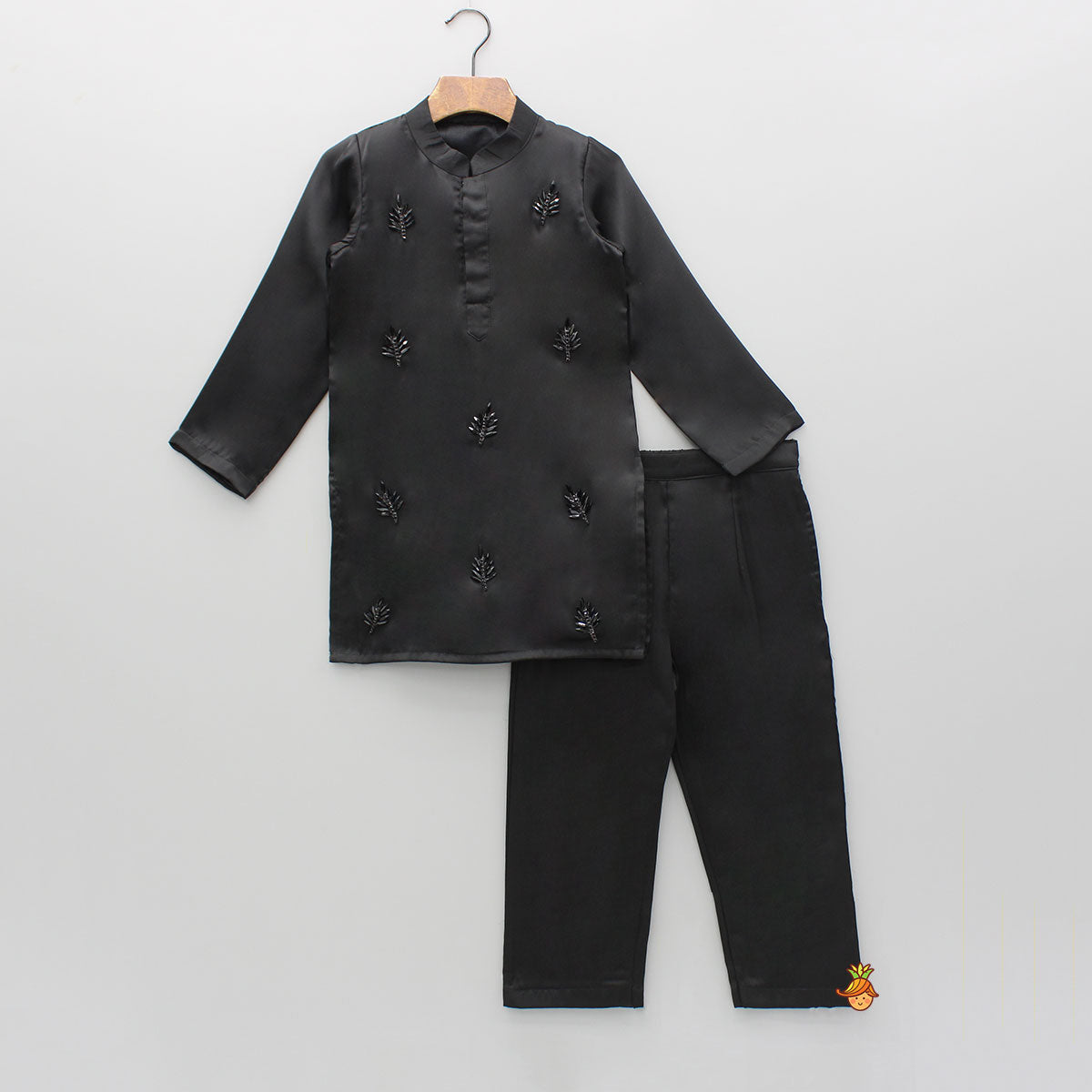 Pre Order: Black Embellished Kurta And Pant