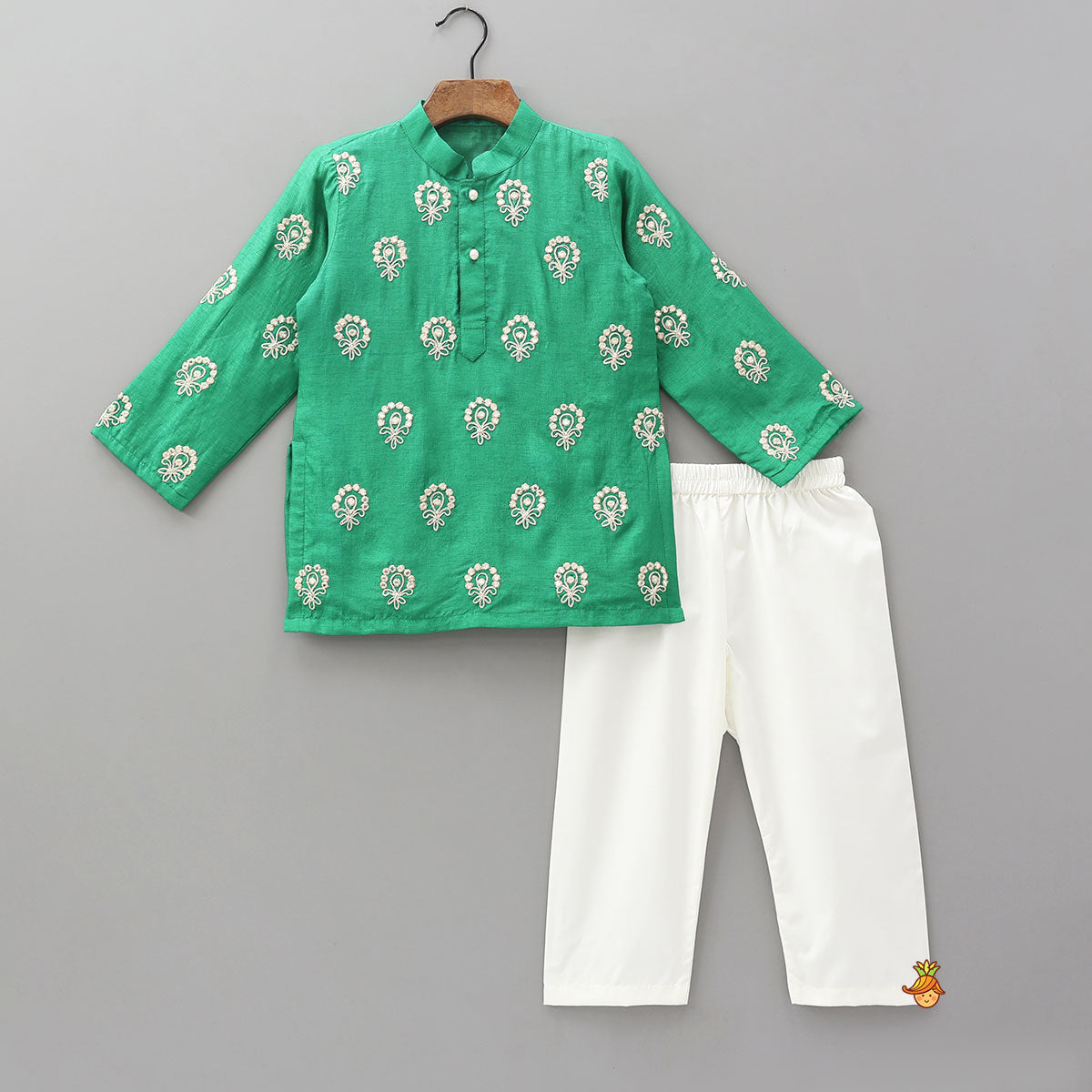 Pre Order: Embroidered Front-Placket Ethnic Kurta And Pyjama