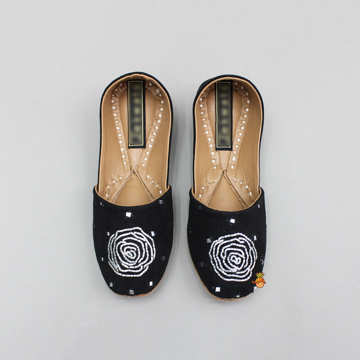 Black Embroidered Jutti