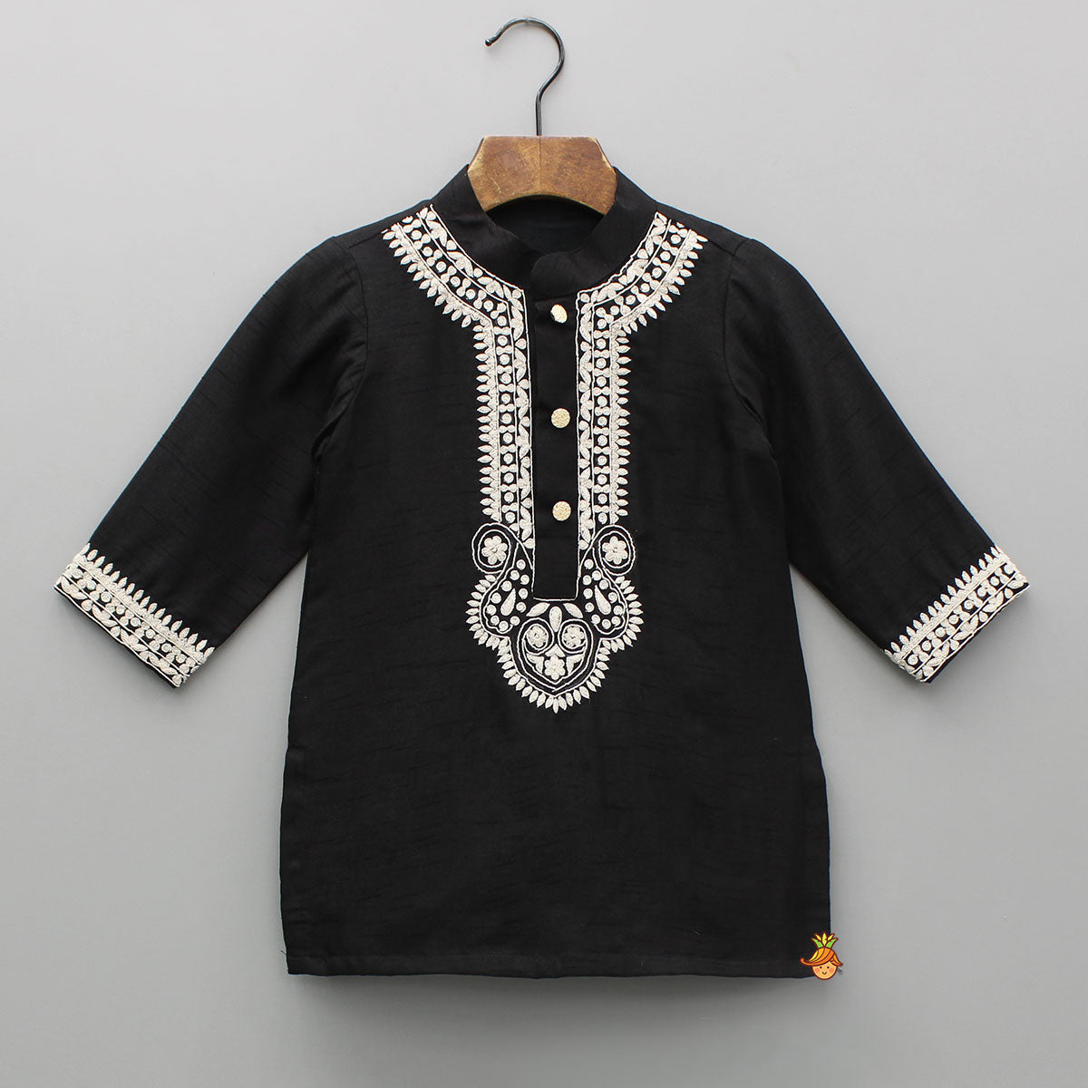 Pre Order: Black Embroidered Kurta And Pyjama