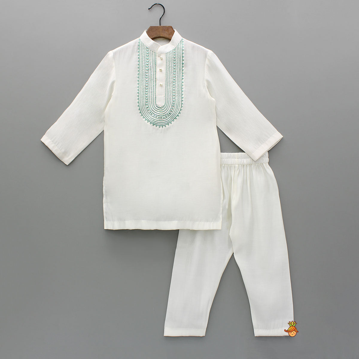 Pre Order: Embroidered Off White Kurta And Pyjama