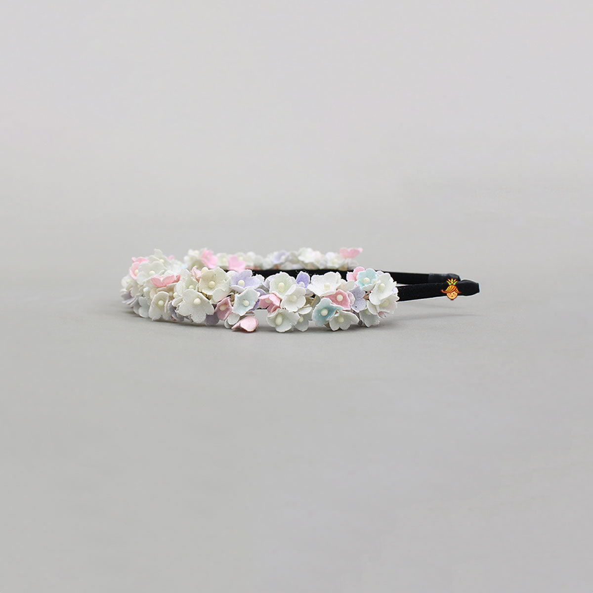 Artificial Flowers Embellished Hairband