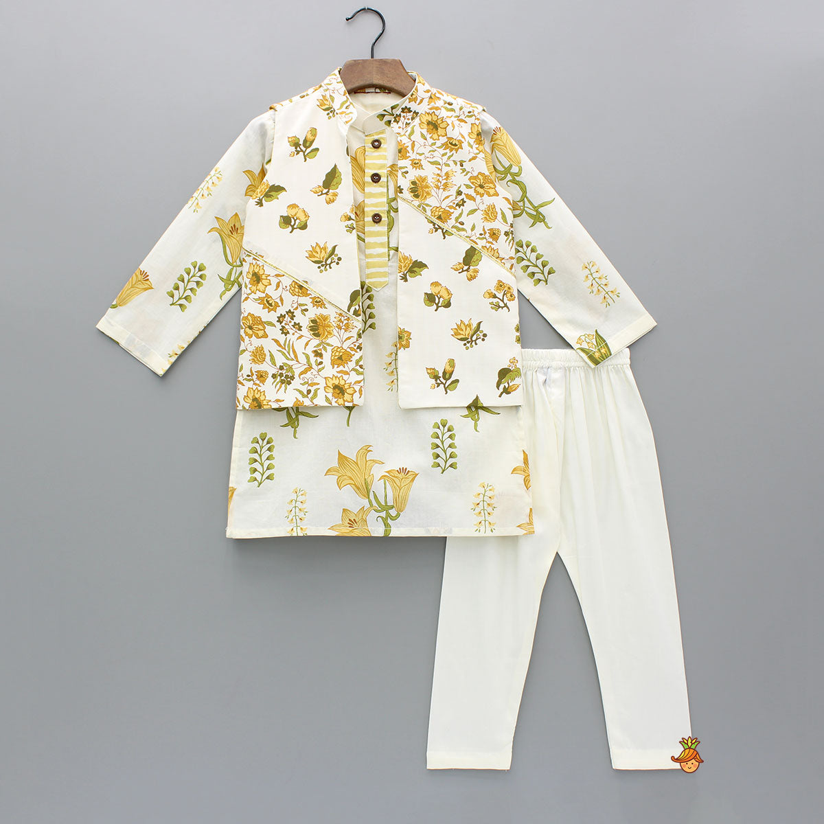 Pre Order: Floral Printed Kurta With Front Open Jacket And Pyjama