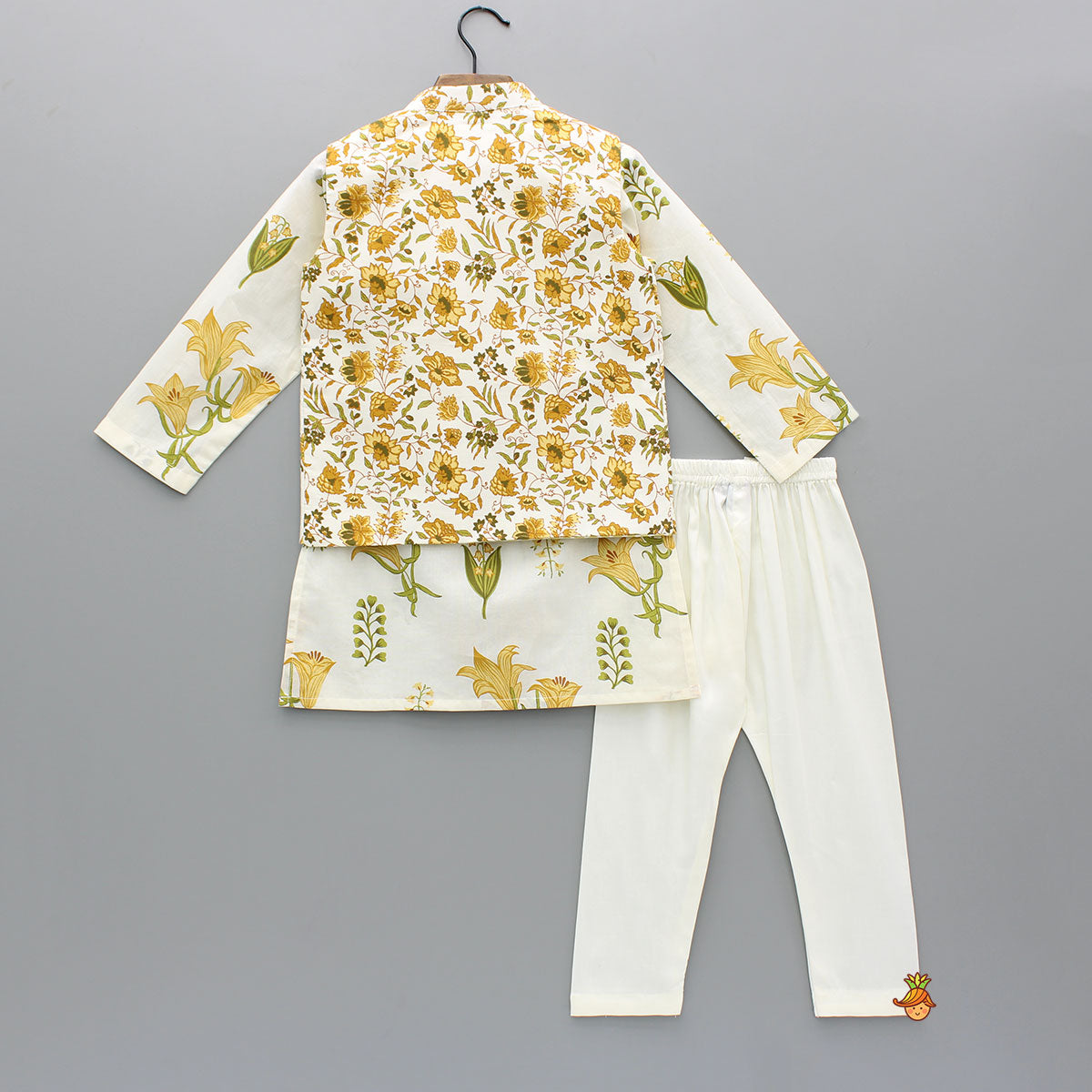 Pre Order: Floral Printed Kurta With Front Open Jacket And Pyjama