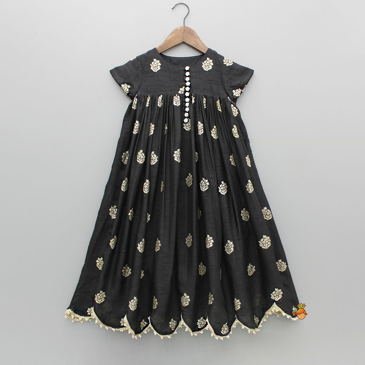 Pre Order: Black Embroidered Scalloped Hem Kurti