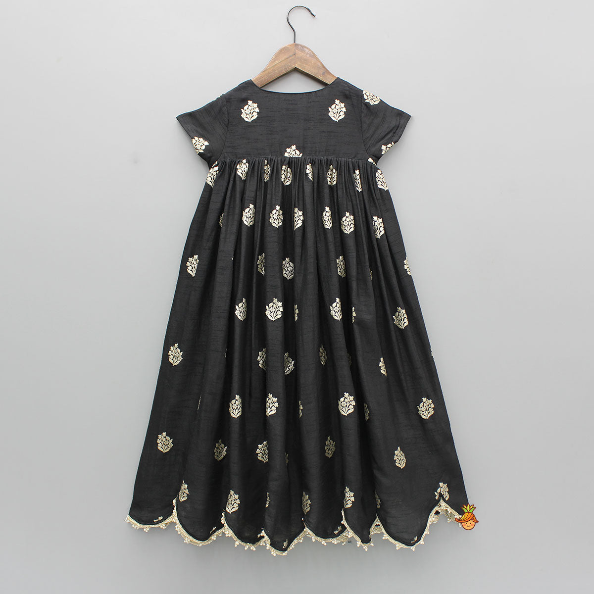 Pre Order: Black Embroidered Scalloped Hem Kurti