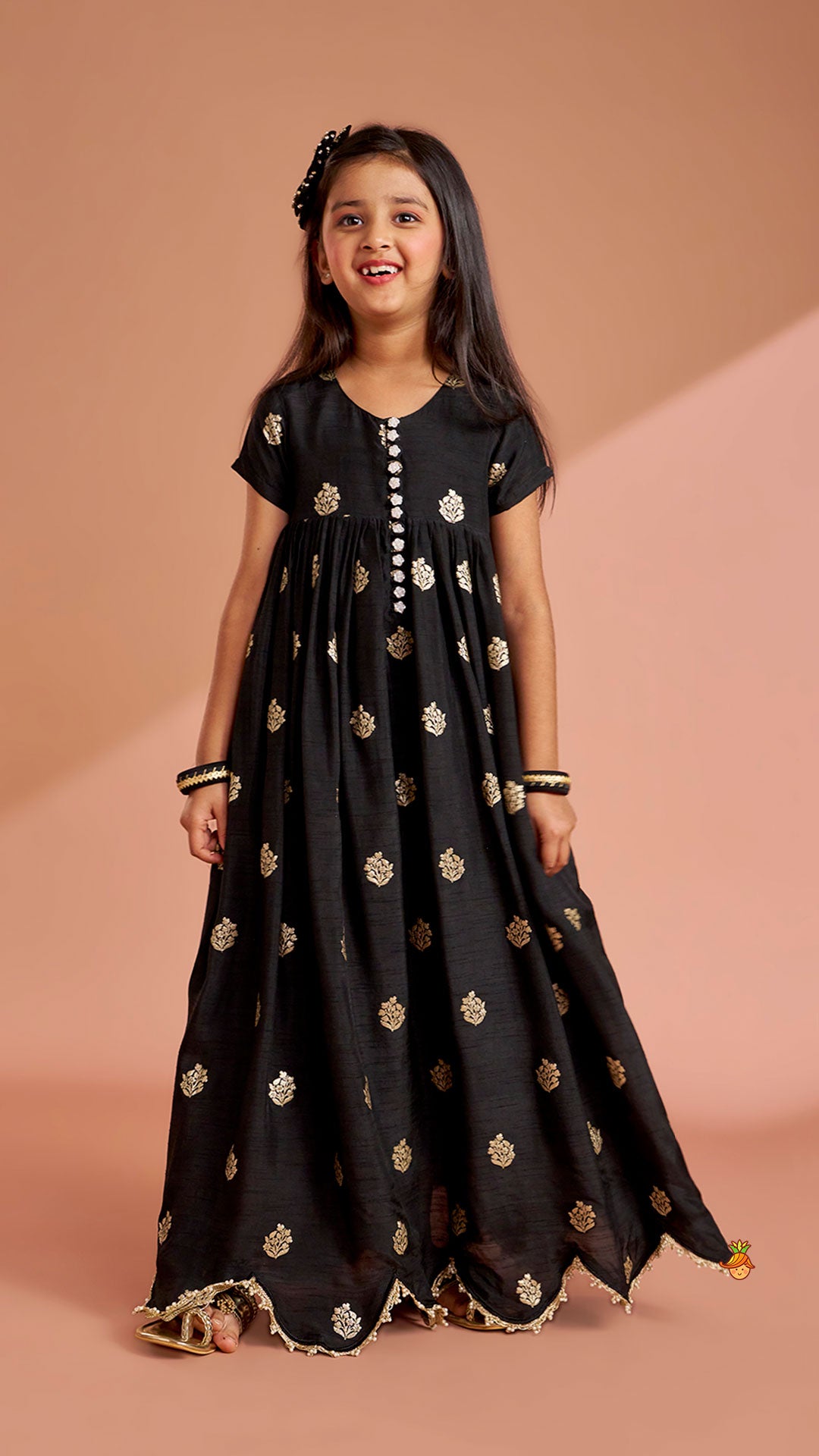Pre Order: Black Embroidered Scalloped Hem Kurti