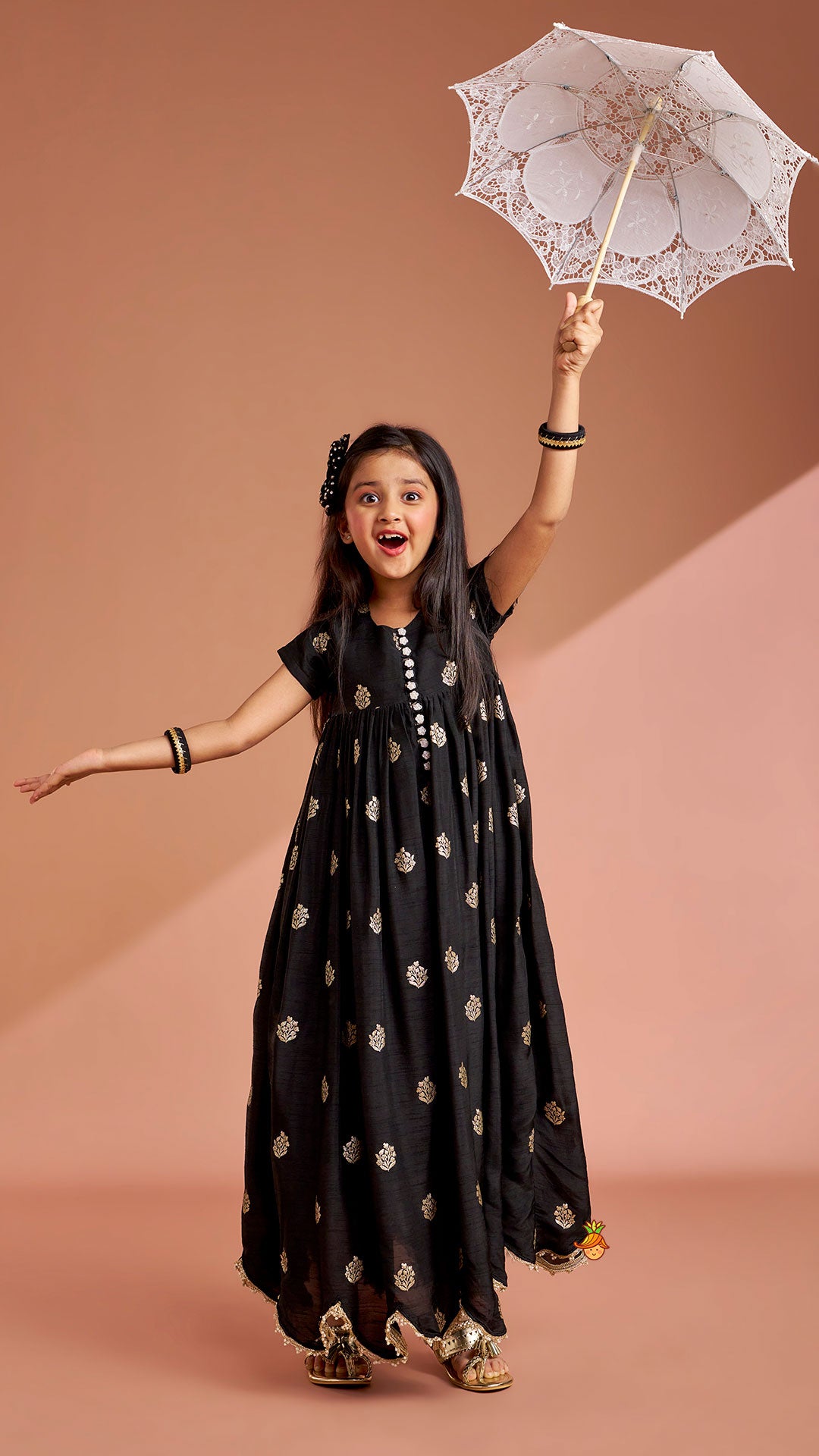 Pre Order: Black Embroidered Scalloped Hem Kurti