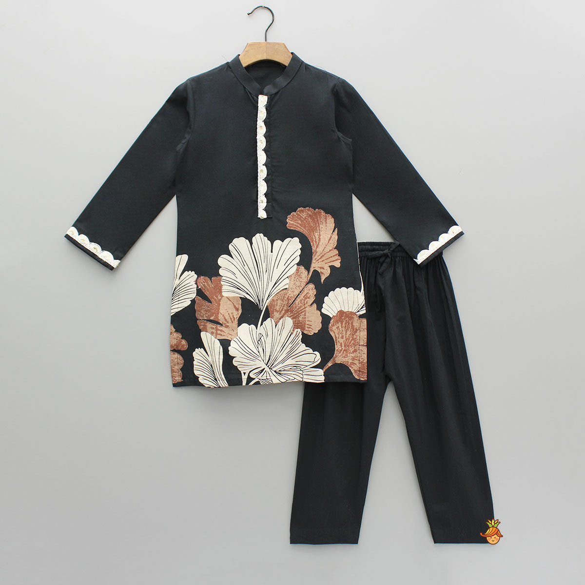 Pre Order: Black Printed Kurta And Pyjama