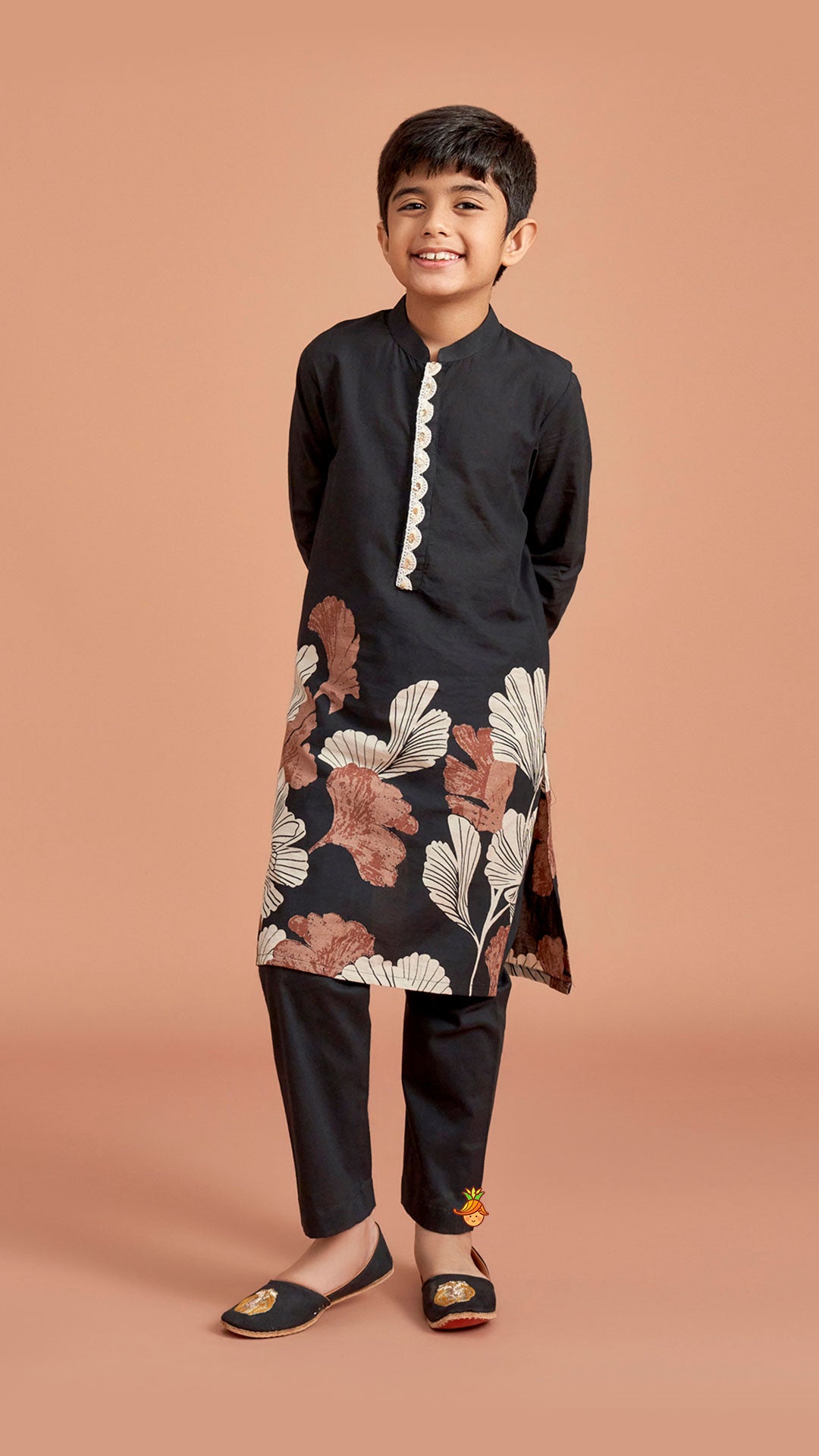 Pre Order: Black Printed Kurta And Pyjama