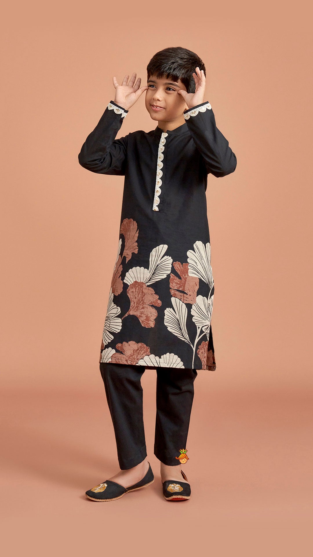 Pre Order: Black Printed Kurta And Pyjama