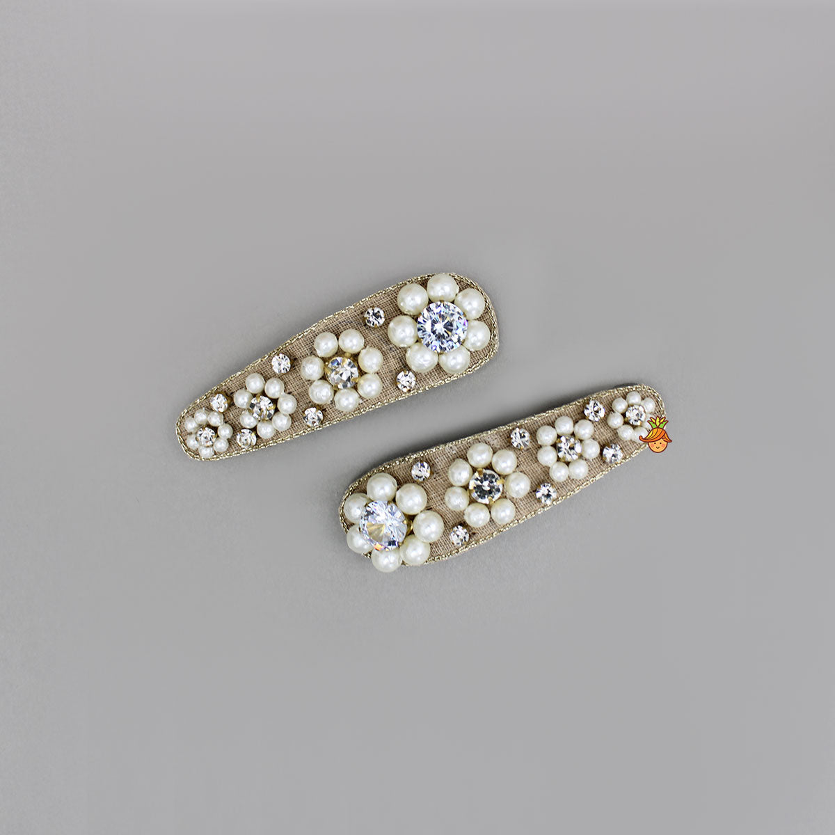 Sparkling Floral Off-White Hair Clips