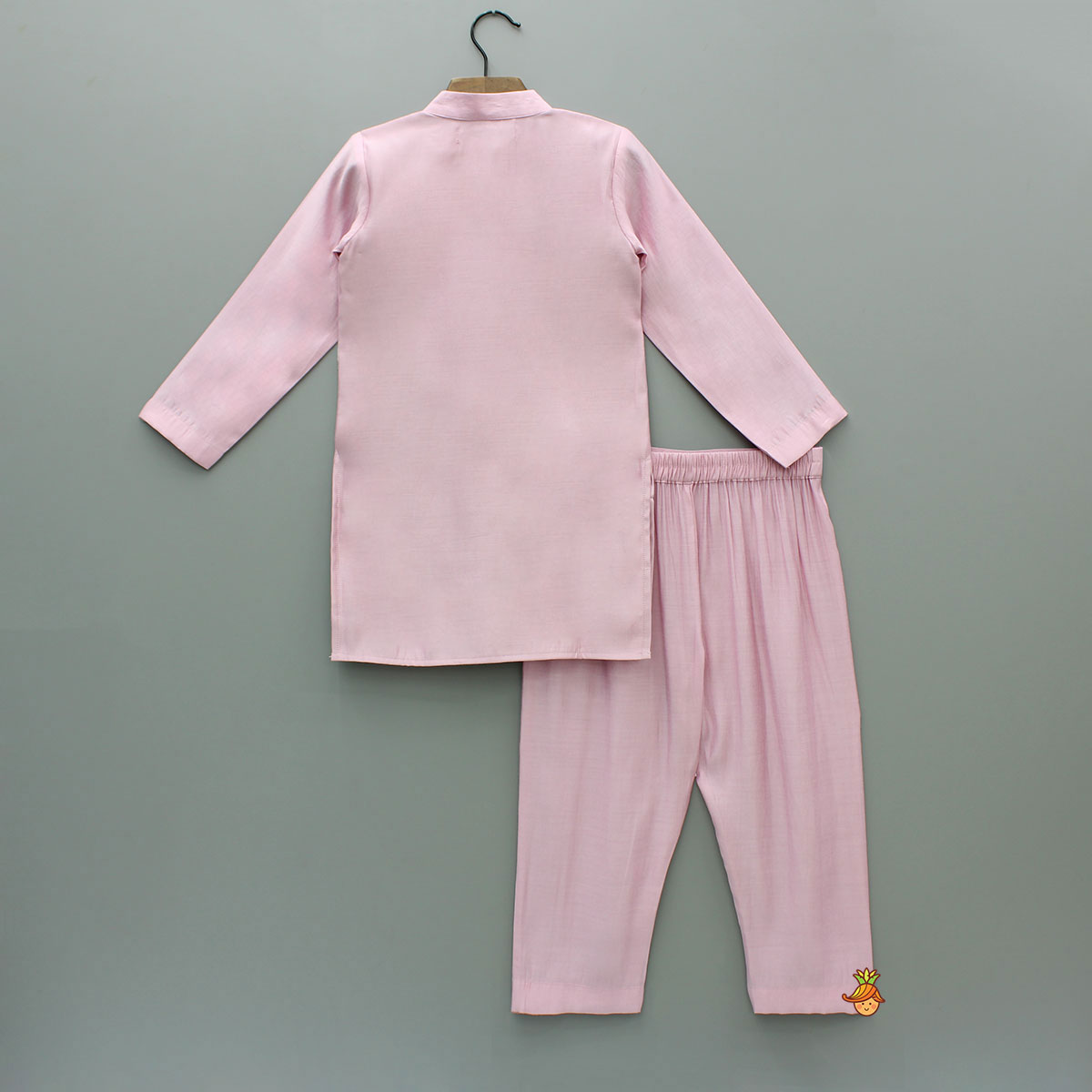 Pre Order: Pink Kurta With Embroidered Flower Applique And Pant