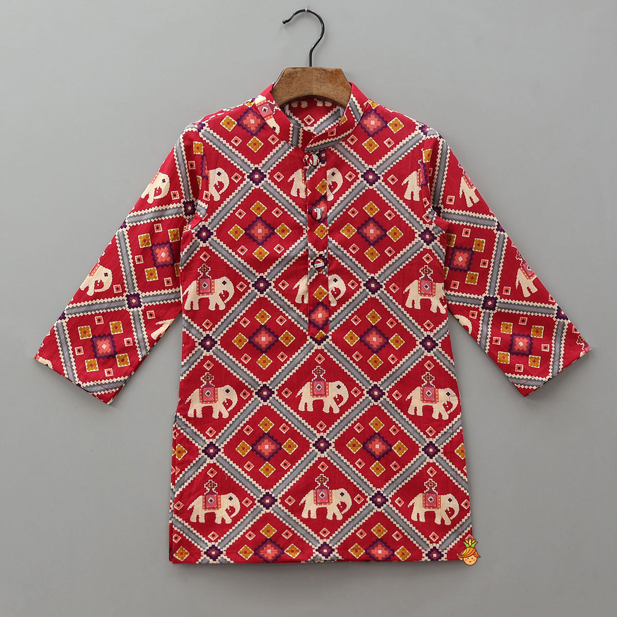 Pre Order: Ethnic Patola Printed Kurta With Front Open Jacket And Pyjama