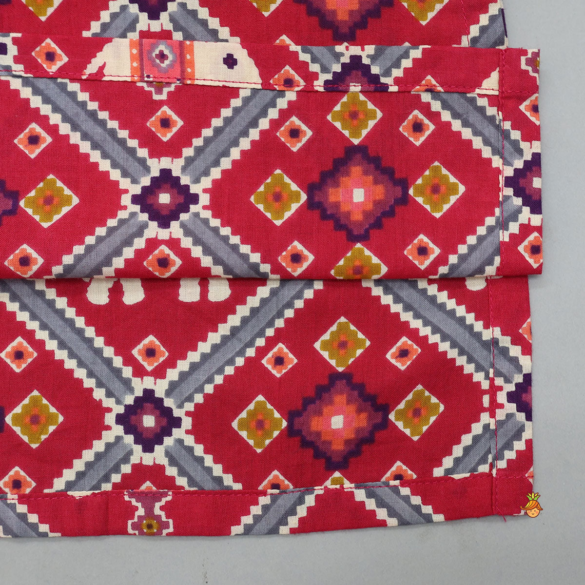 Pre Order: Ethnic Patola Printed Kurta With Front Open Jacket And Pyjama