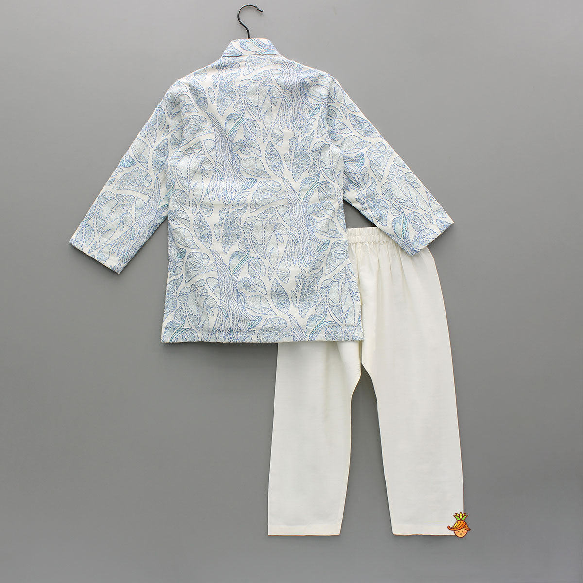 Pre Order: Off White Printed Embroidered Kurta And Pyjama